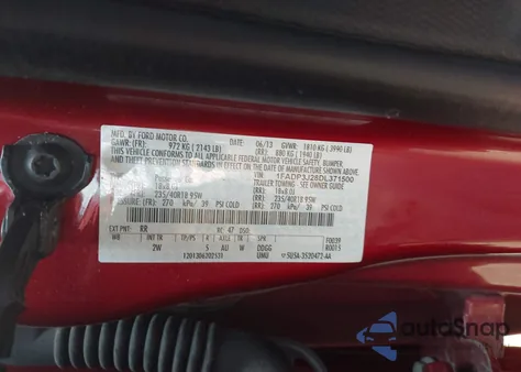 2013 Ford Focus Titanium z USA, uszkodzony, nr VIN 1FADP3J28DL371500